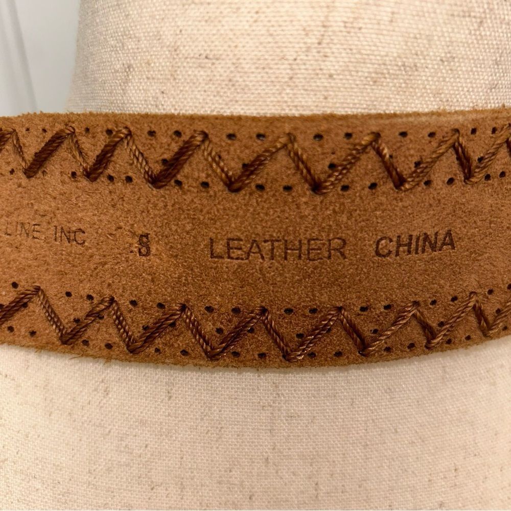 Another Line Tooled Leather Buckle Statement Belt - Picture 4 of 7